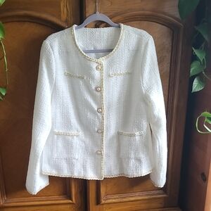 Elegant White Tweed Jacket